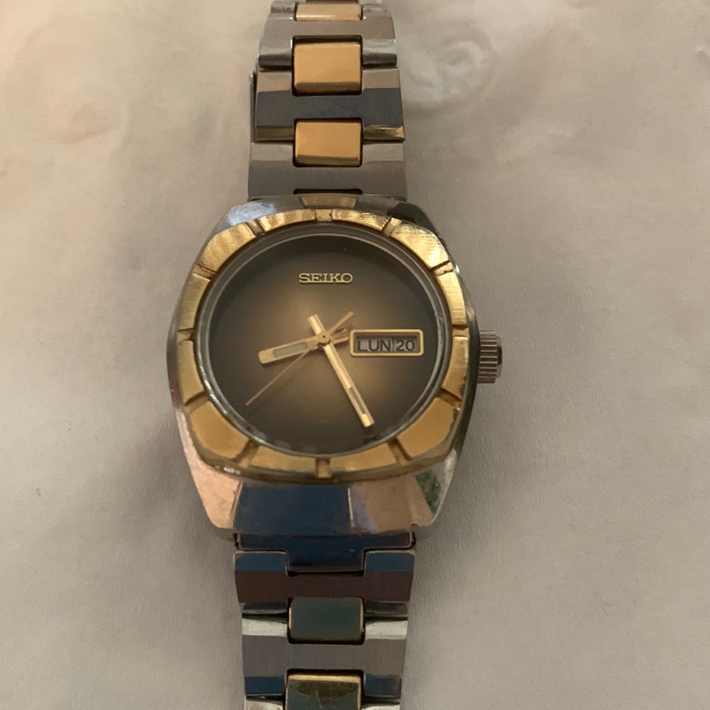 Ladies Seiko Automatic Gold Face Date Watch